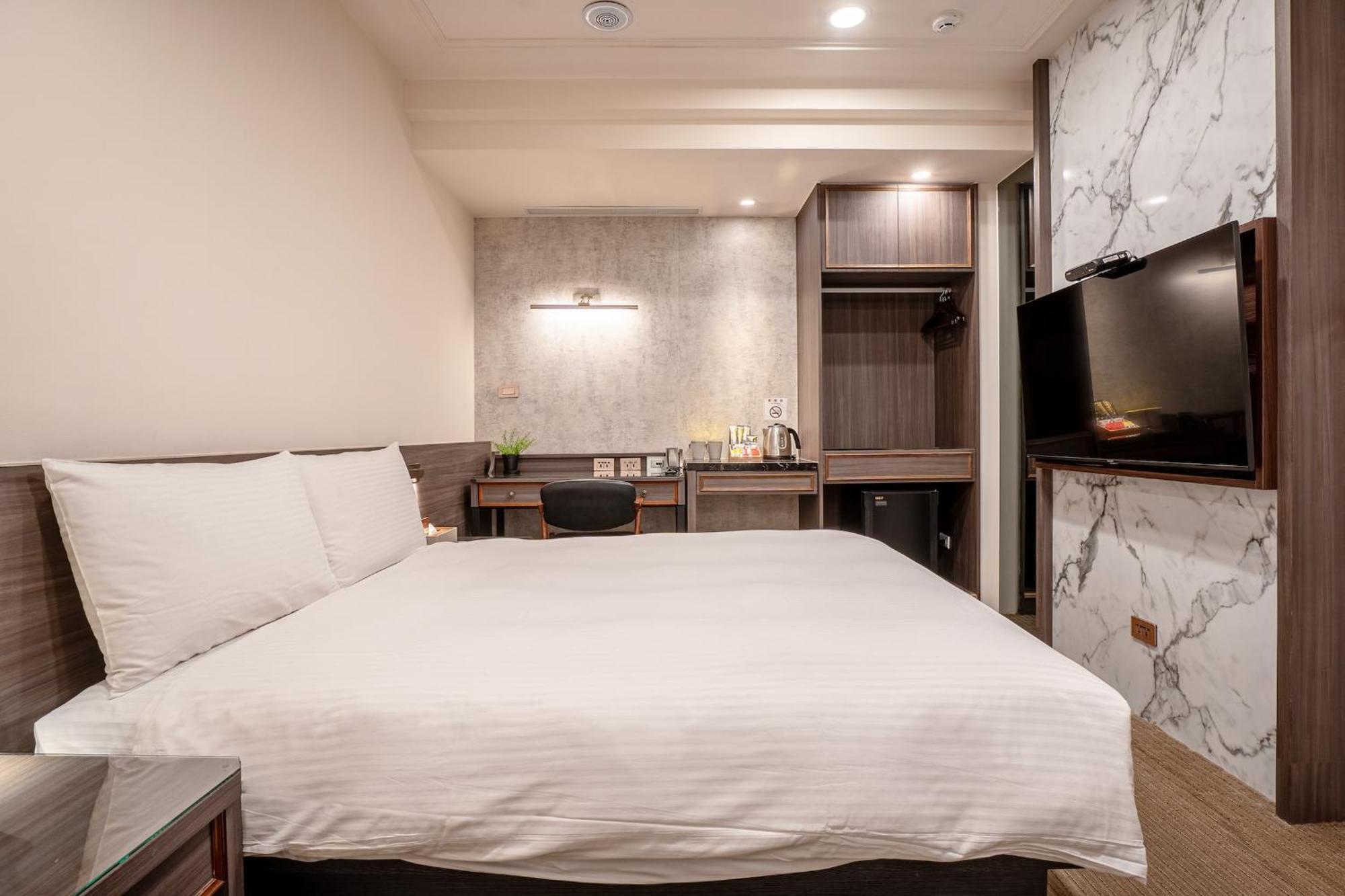 Dream Mansion Hotel Taizhong Zewnętrze zdjęcie