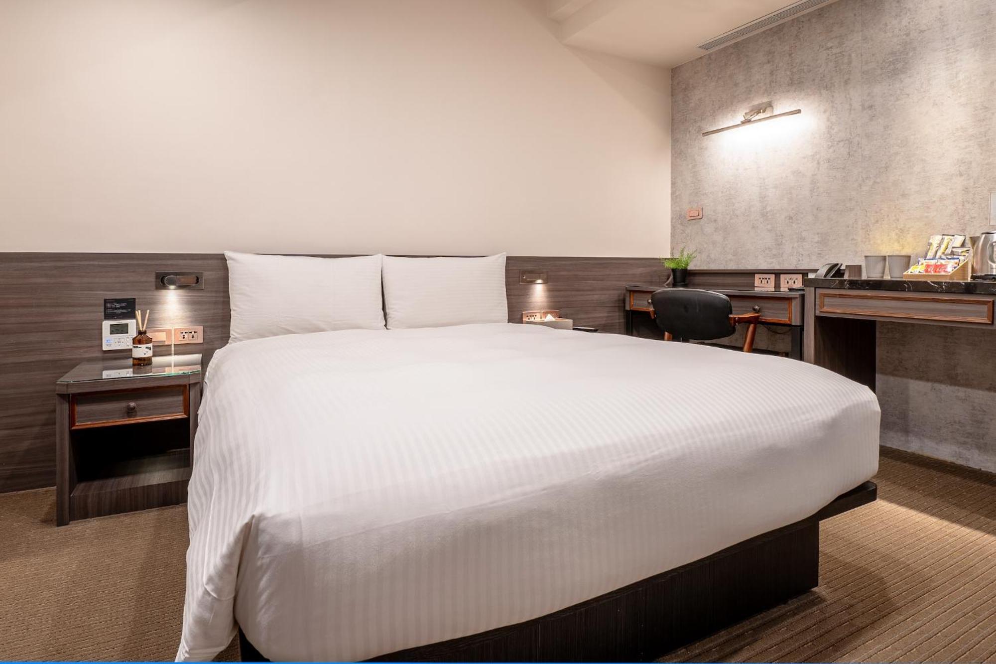 Dream Mansion Hotel Taizhong Zewnętrze zdjęcie