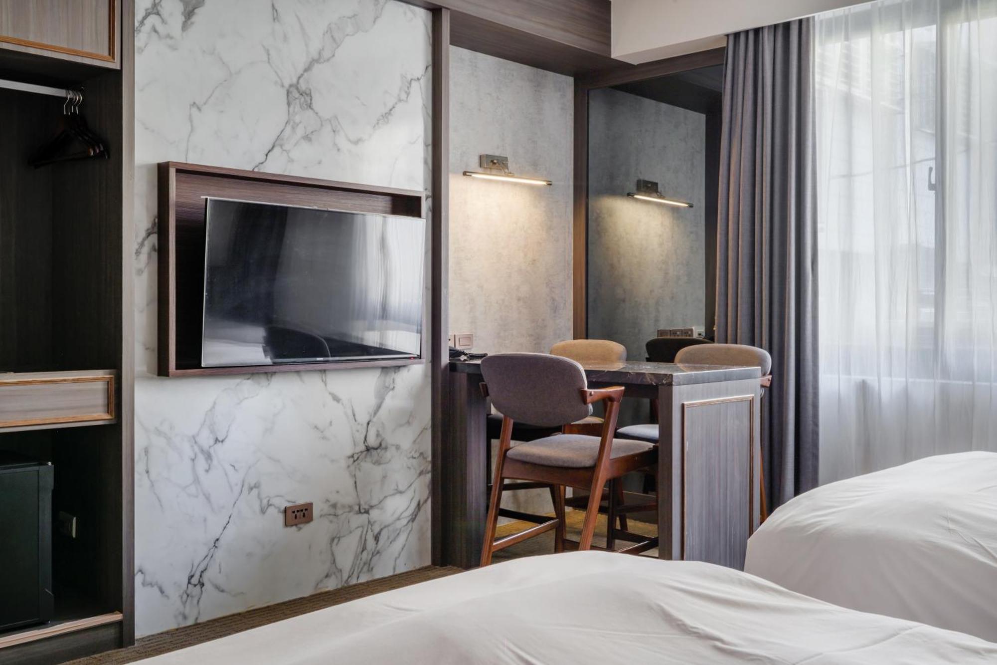 Dream Mansion Hotel Taizhong Zewnętrze zdjęcie