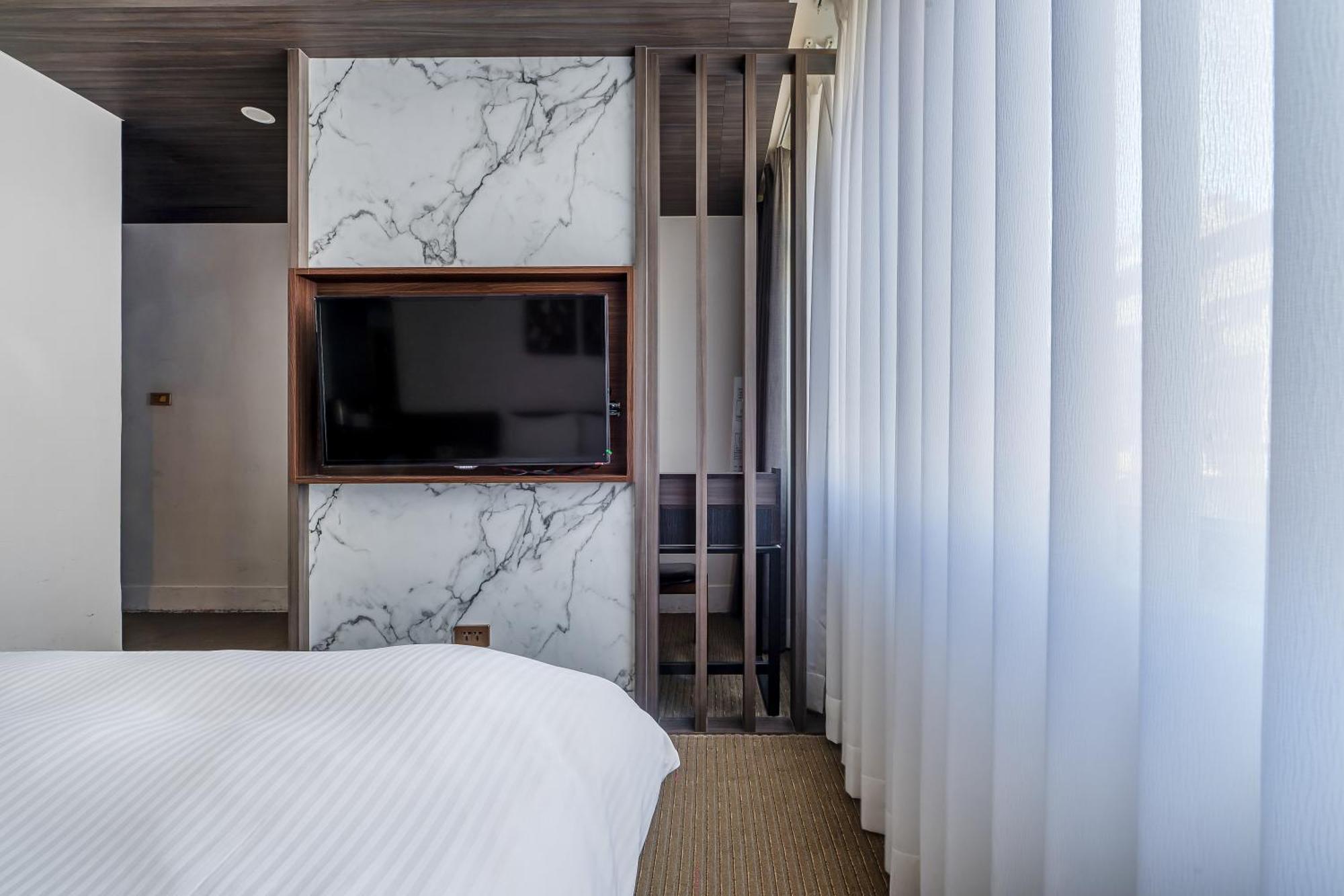 Dream Mansion Hotel Taizhong Zewnętrze zdjęcie