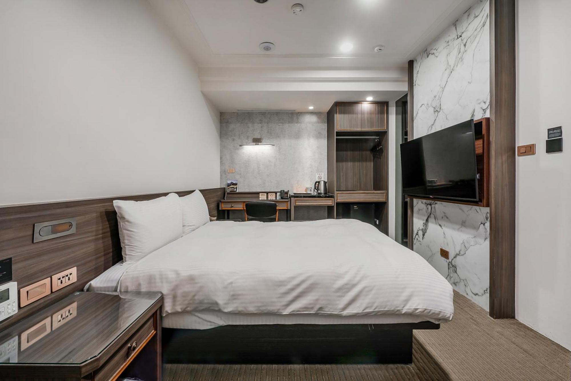 Dream Mansion Hotel Taizhong Zewnętrze zdjęcie