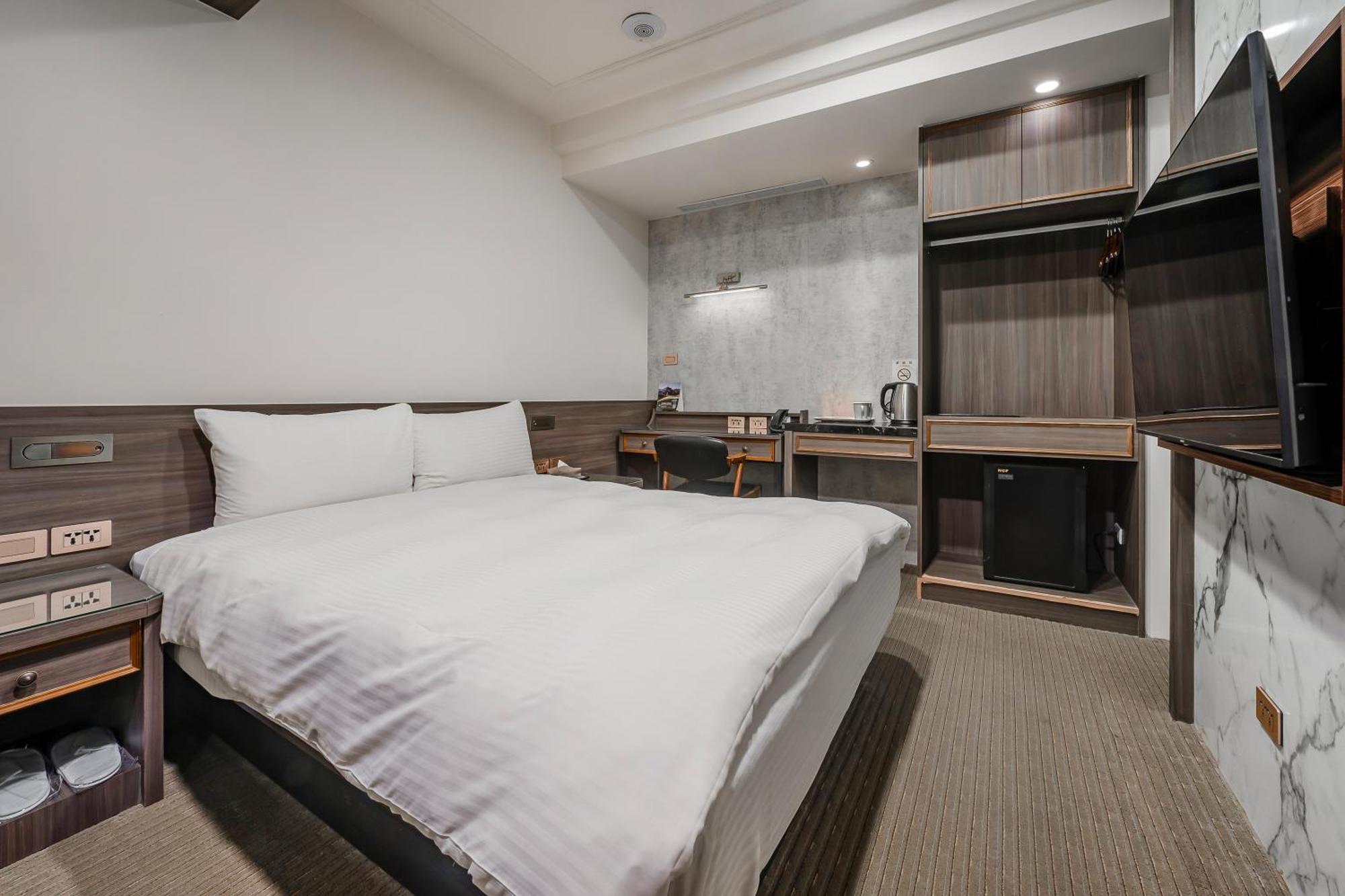 Dream Mansion Hotel Taizhong Zewnętrze zdjęcie