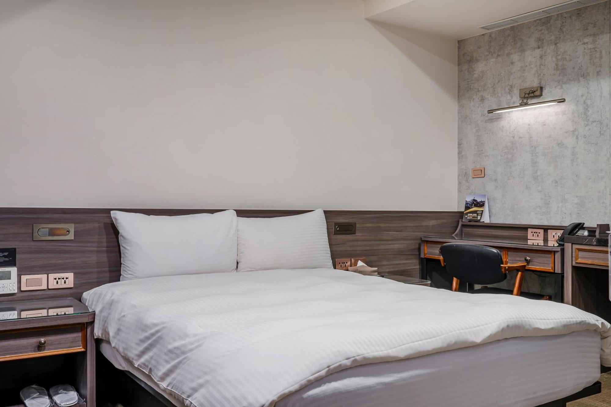 Dream Mansion Hotel Taizhong Zewnętrze zdjęcie